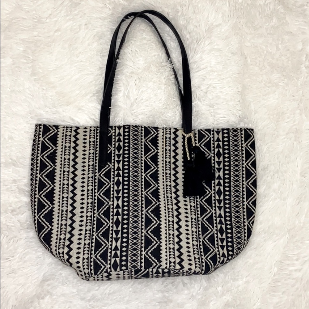 Black and White Tribal Print Boho Tassel Tote Bag